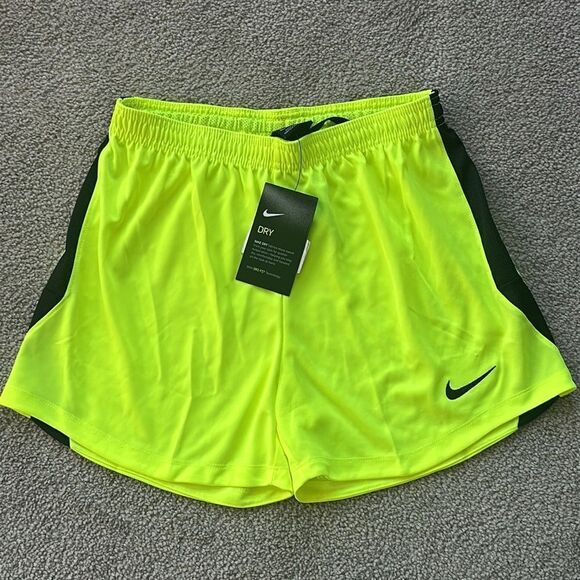 Nike Dri-Fit Women’s Shorts! - Picture 9 of 9